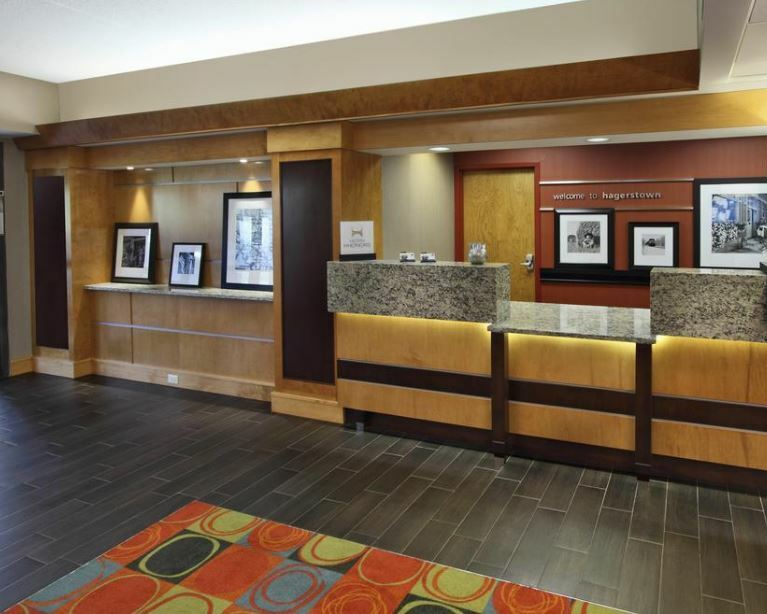 Hampton Inn Hagerstown-Maugansville Bagian luar foto