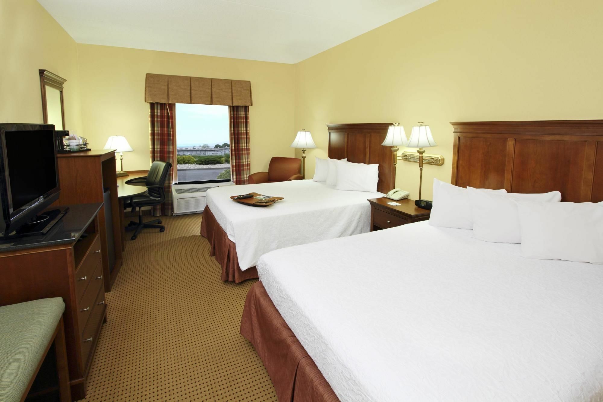 Hampton Inn Hagerstown-Maugansville Bagian luar foto